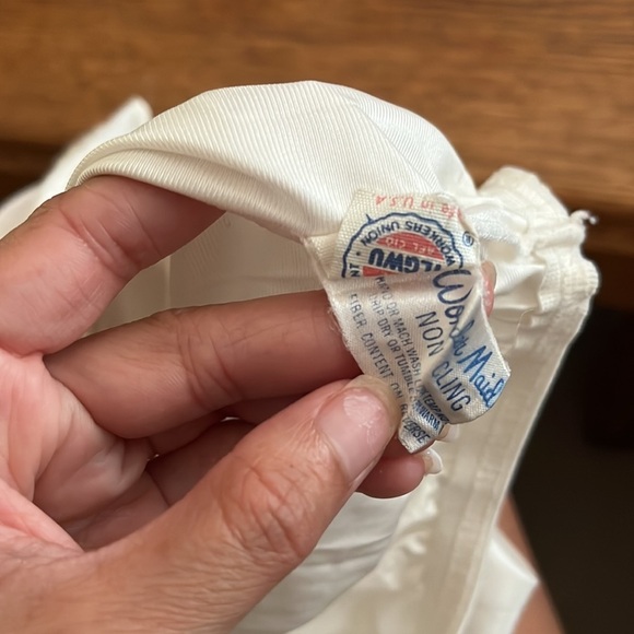 “Wonder Maid- Vintage Slip size small” - Picture 4 of 8